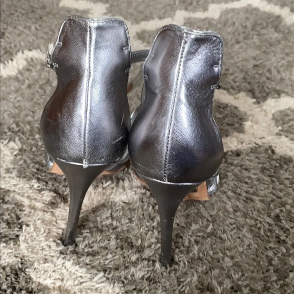 Badgley Mischka Silver Heels - Picture 4 of 5